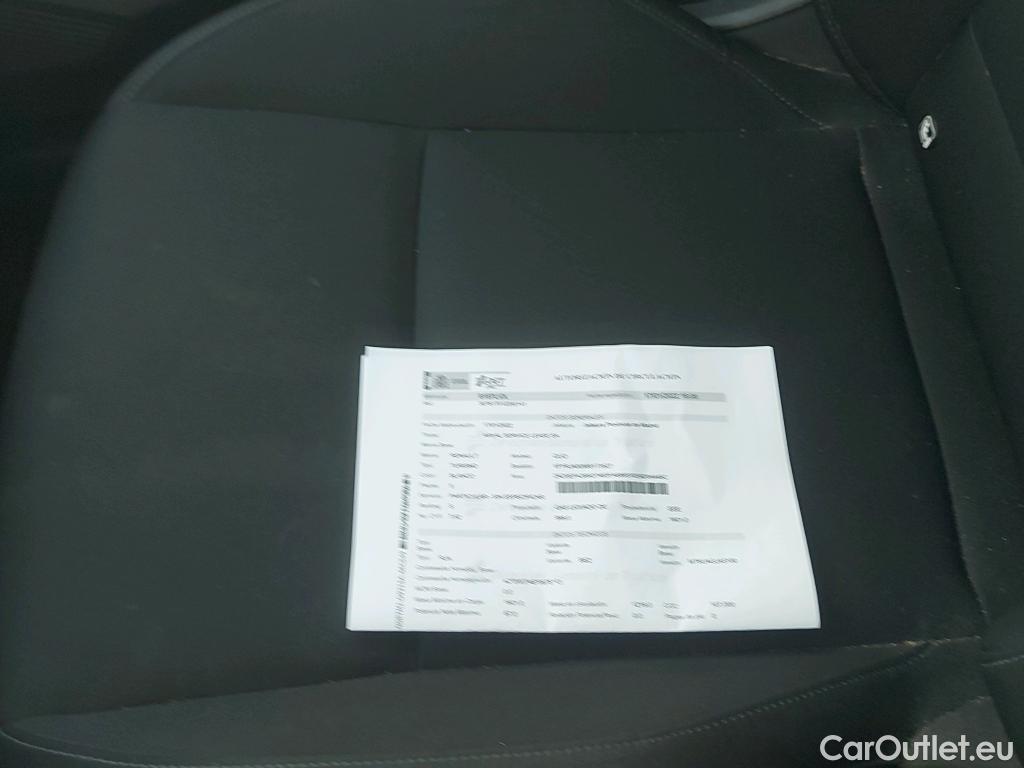  Renault  Clio RENAULT  / 2019 / 5P / berlina con portón Business TCe 74 kW (100CV) GLP #8