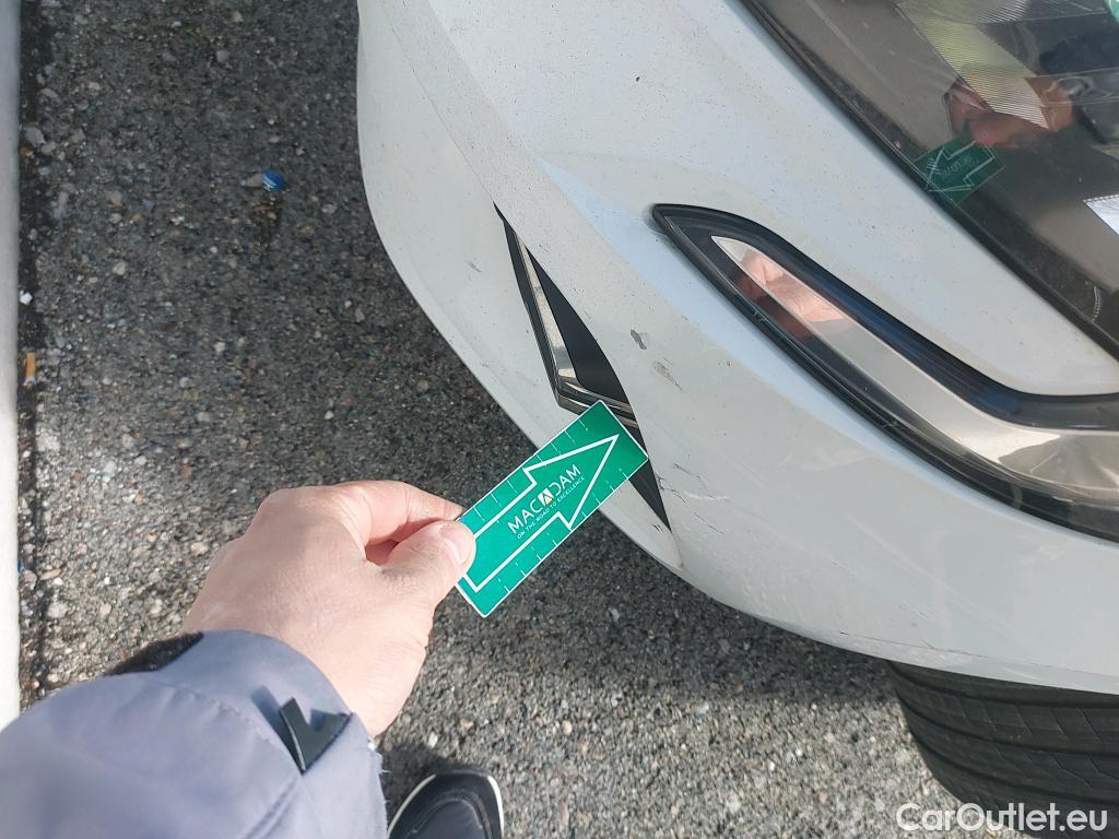  Renault  Clio RENAULT  / 2019 / 5P / berlina con portón Business TCe 74 kW (100CV) GLP #16