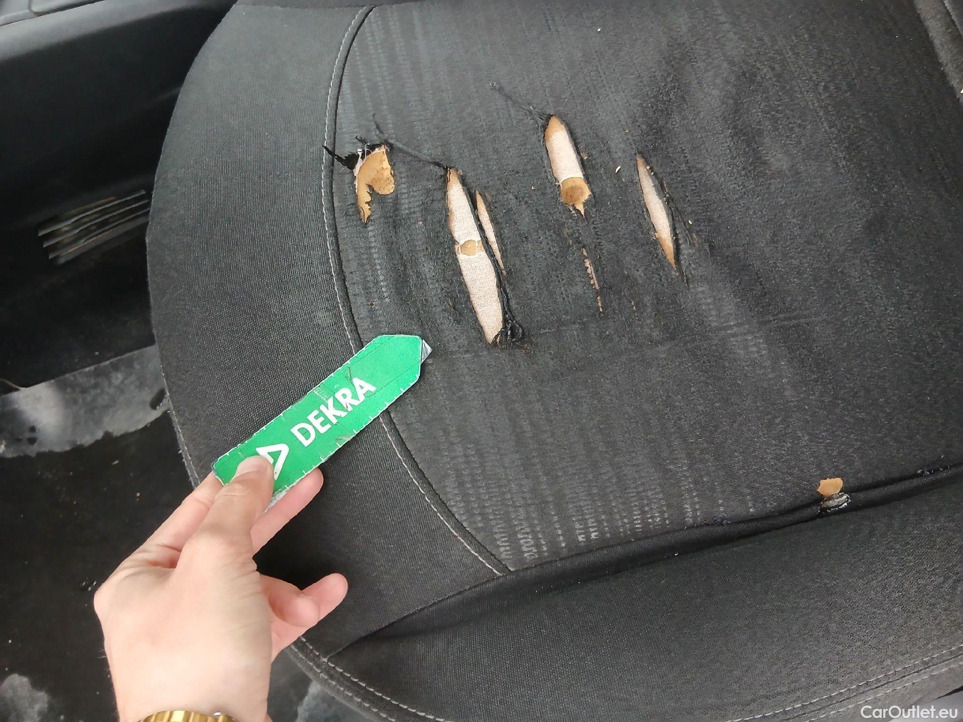  Peugeot  208 PEUGEOT  5p 1G berlina con portón 5P ACCESS 1.6 BlueHDi 55KW (75CV) #19