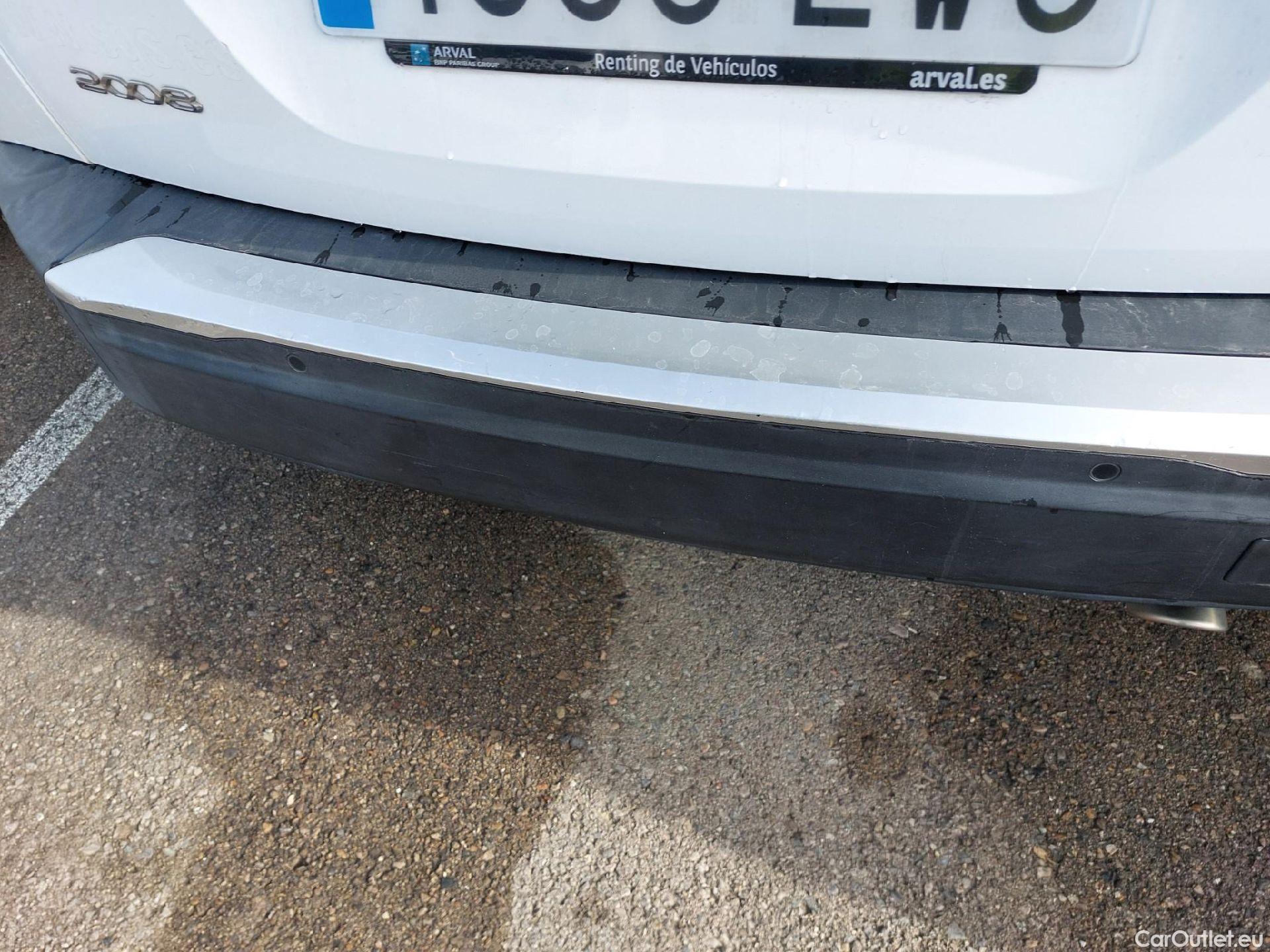  Peugeot  2008 PEUGEOT  / 2019 / 5P / todoterreno Allure BlueHDI 81kW (110CV) #3