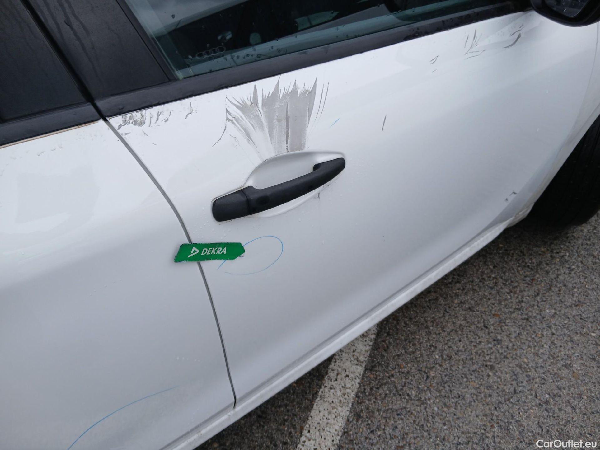  Peugeot  208 PEUGEOT  5p 1G berlina con portón 5P ACCESS 1.6 BlueHDi 55KW (75CV) #47