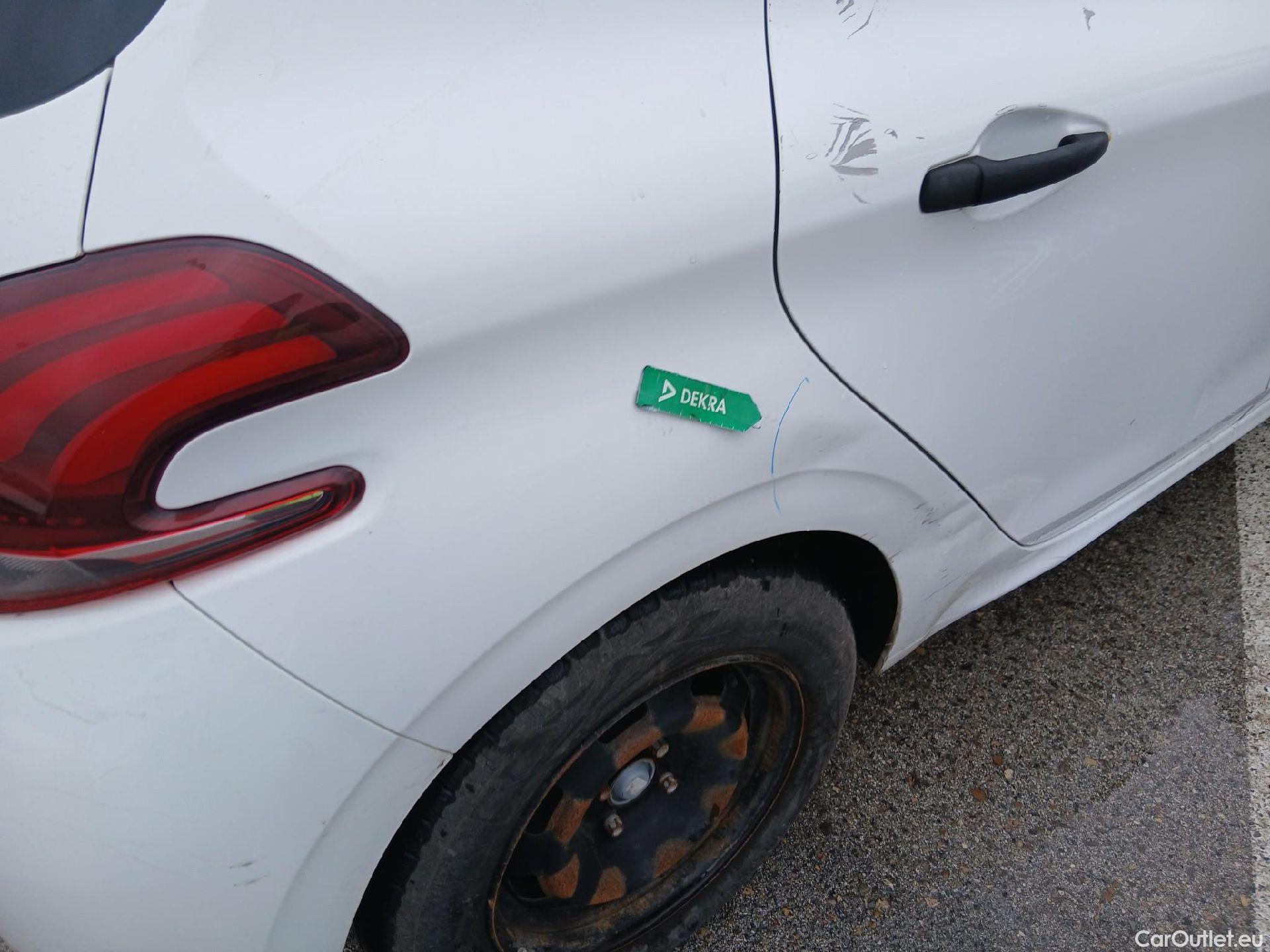  Peugeot  208 PEUGEOT  5p 1G berlina con portón 5P ACCESS 1.6 BlueHDi 55KW (75CV) #39