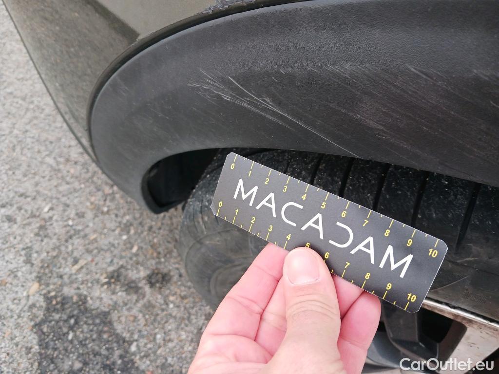  Peugeot  3008 PEUGEOT  Hybrid / 2016 / 5P / todoterreno 225 e-EAT8 Allure #40