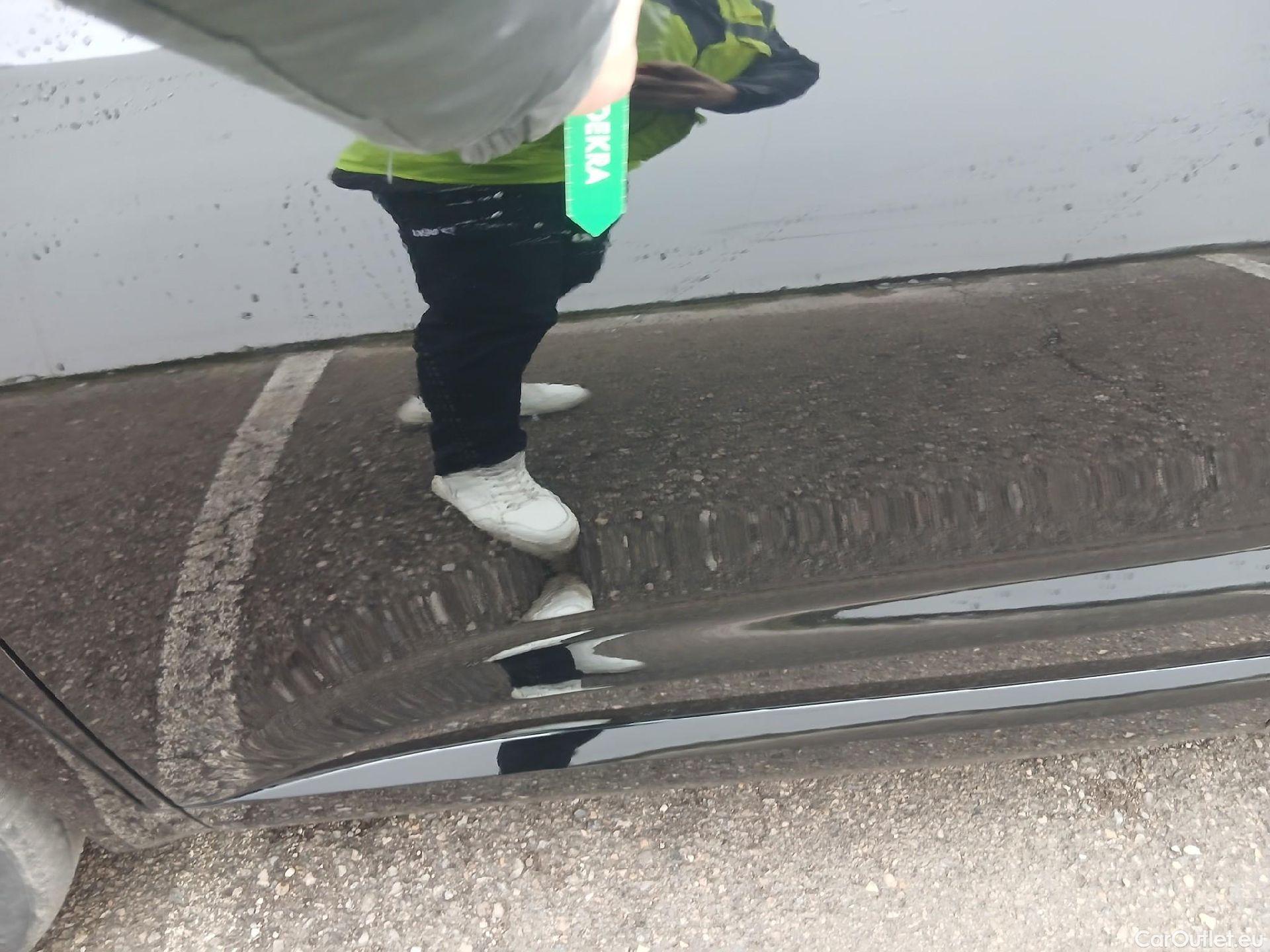  Renault  Espace  VI Techno E-Tech Hybrid 1.2 E-TECH Hybrid 200CV ATV 7 Plazas 6E #10