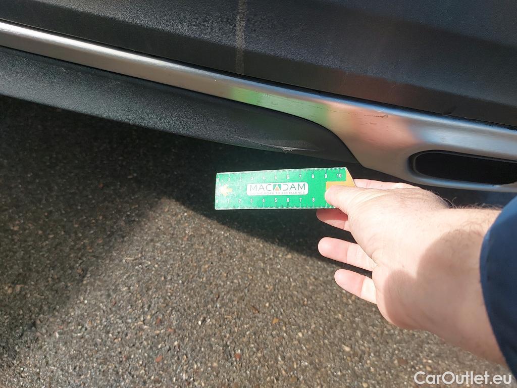  Volvo  XC 40 VOLVO XC40 / 2017 / 5P / todoterreno 2.0 D4 AWD R-Design Auto #46