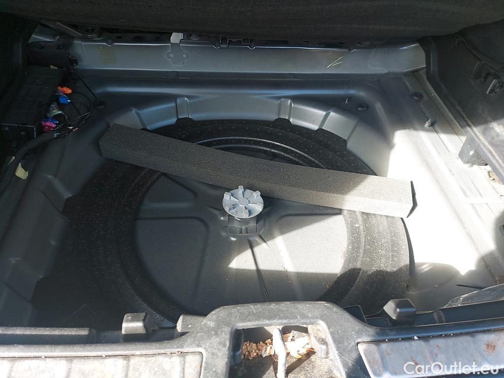  Volvo  XC 40 VOLVO XC40 / 2017 / 5P / todoterreno 2.0 D4 AWD R-Design Auto #20