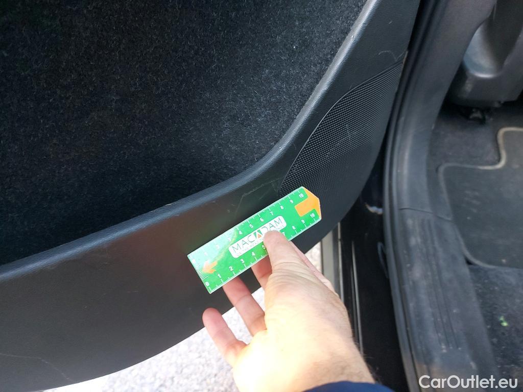  Volvo  XC 40 VOLVO XC40 / 2017 / 5P / todoterreno 2.0 D4 AWD R-Design Auto #39