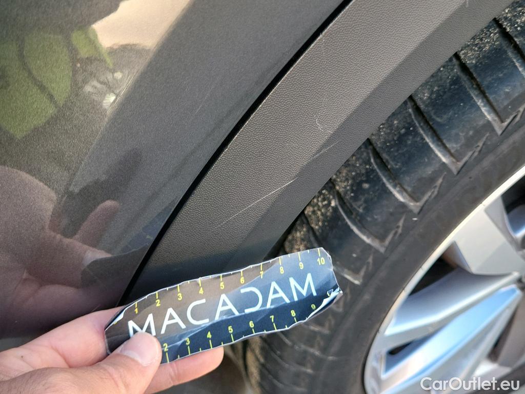  Volkswagen  T-ROC VOLKSWAGEN  / 2017 / 5P / todoterreno Advance R-Line 1.0 TSI 81kW (110CV) #21