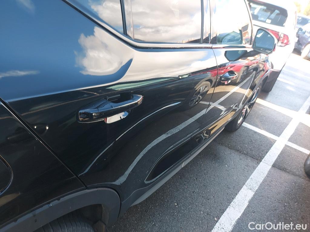  Volvo  XC 40 VOLVO XC40 / 2017 / 5P / todoterreno 2.0 D4 AWD R-Design Auto #21