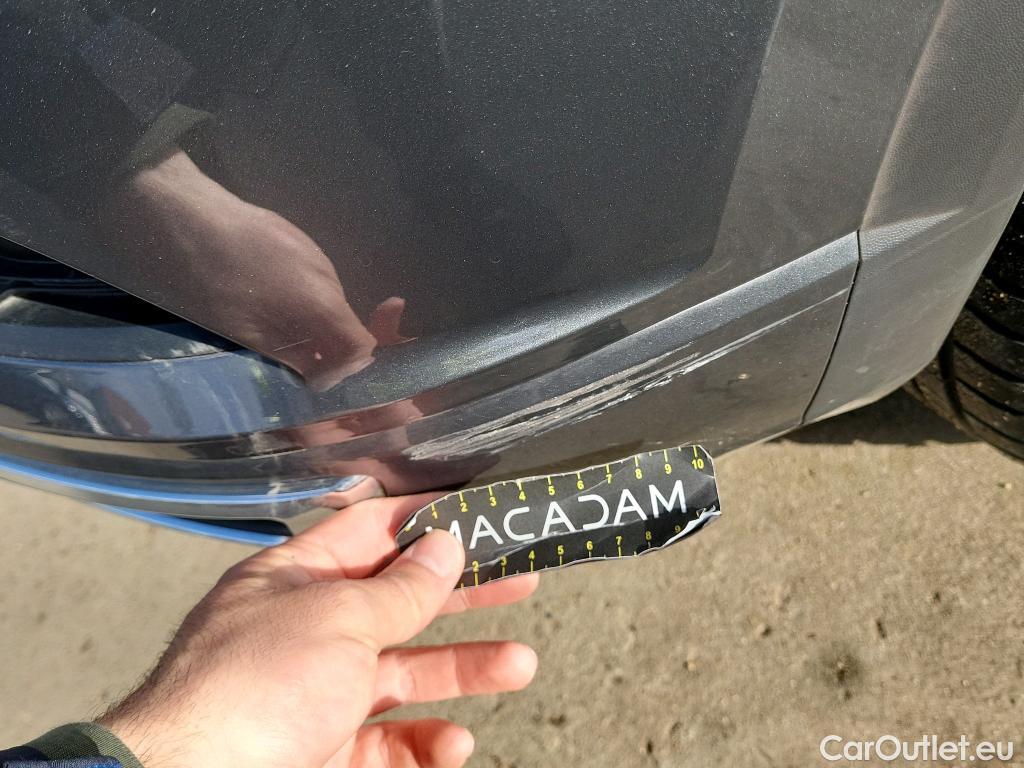  Volkswagen  T-ROC VOLKSWAGEN  / 2017 / 5P / todoterreno Advance R-Line 1.0 TSI 81kW (110CV) #13