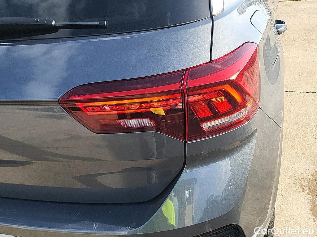  Volkswagen  T-ROC VOLKSWAGEN  / 2017 / 5P / todoterreno Advance R-Line 1.0 TSI 81kW (110CV) #24