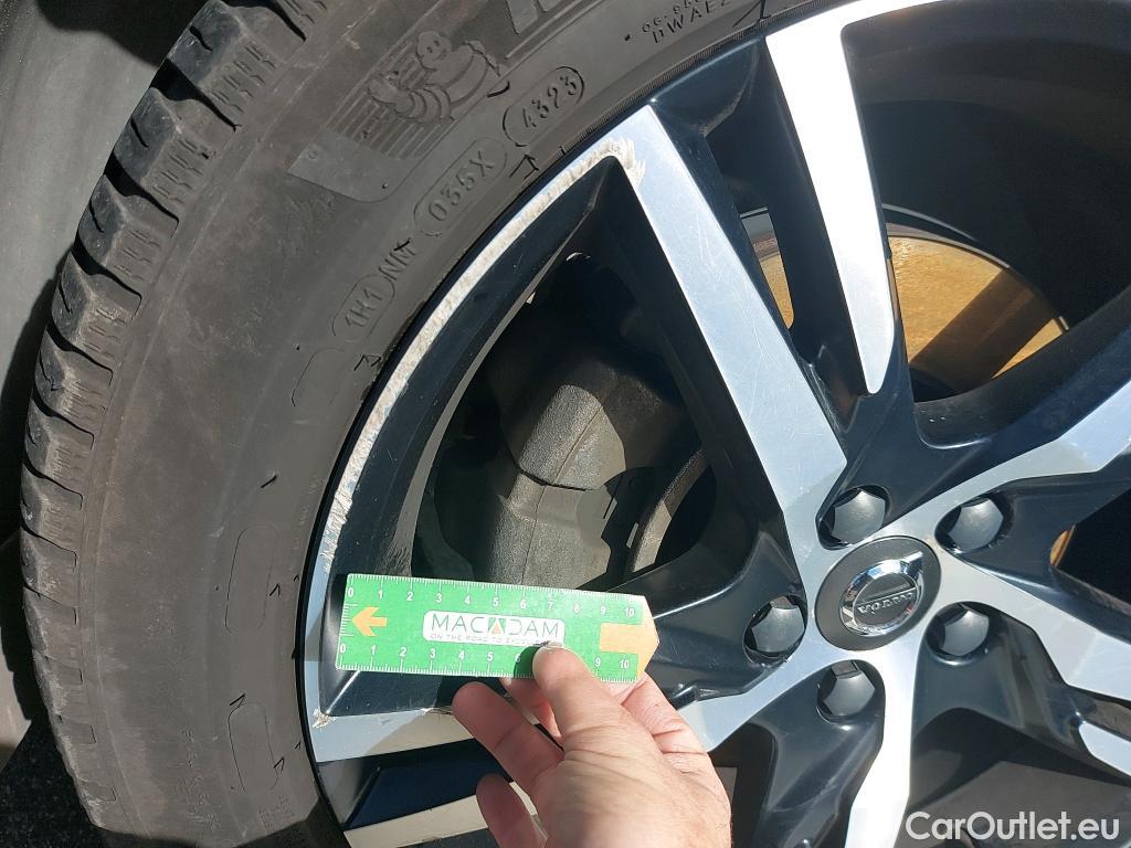  Volvo  XC 40 VOLVO XC40 / 2017 / 5P / todoterreno 2.0 D4 AWD R-Design Auto #10