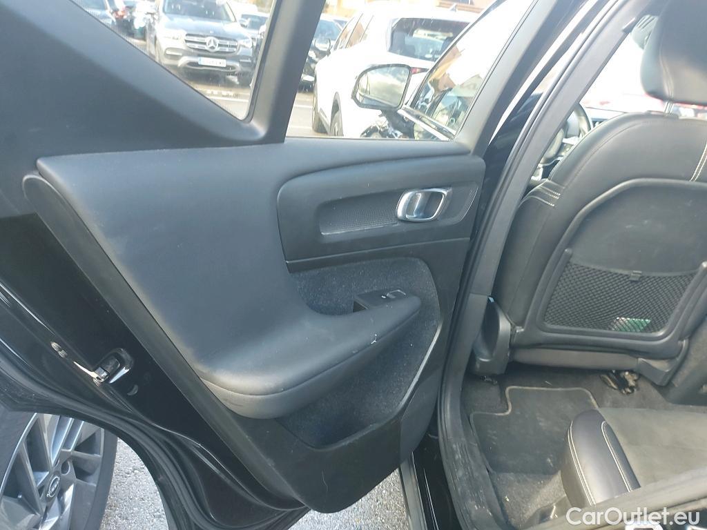  Volvo  XC 40 VOLVO XC40 / 2017 / 5P / todoterreno 2.0 D4 AWD R-Design Auto #37