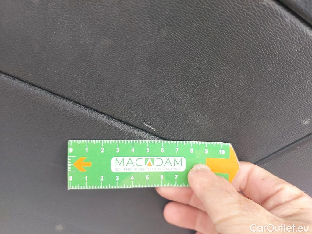  Volvo  XC 40 VOLVO XC40 / 2017 / 5P / todoterreno 2.0 D4 AWD R-Design Auto #34