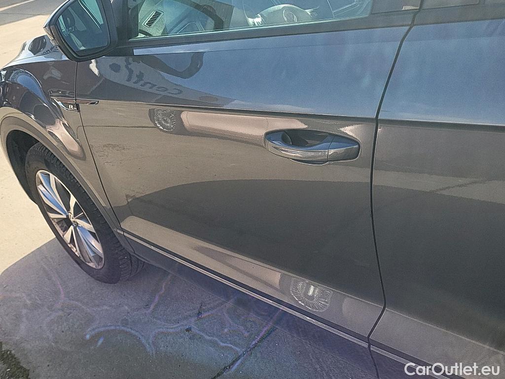  Volkswagen  T-ROC VOLKSWAGEN  / 2017 / 5P / todoterreno Advance R-Line 1.0 TSI 81kW (110CV) #3