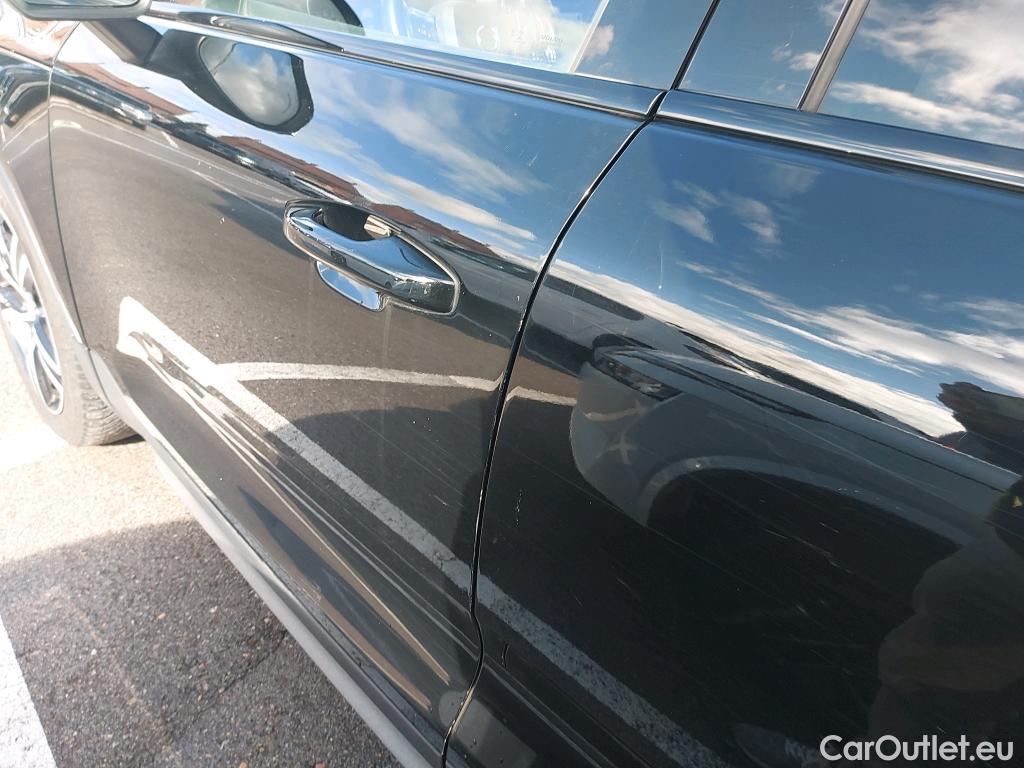  Volvo  XC 40 VOLVO XC40 / 2017 / 5P / todoterreno 2.0 D4 AWD R-Design Auto #16