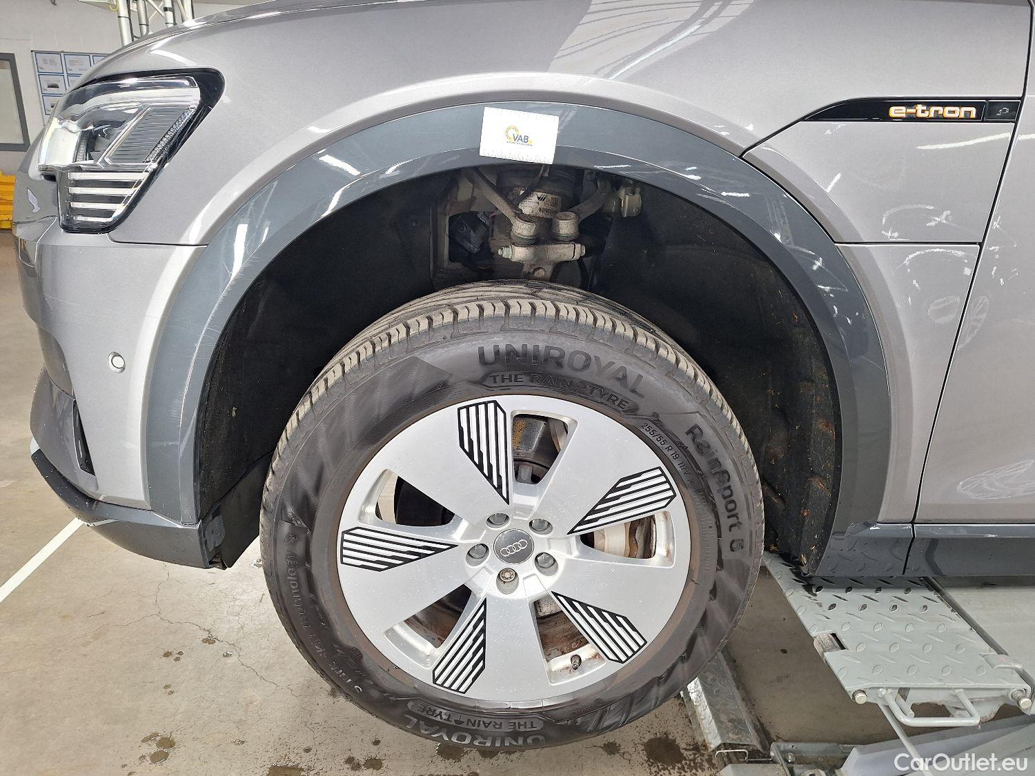  Audi  E-TRON Audi,  '19 BEV, Audi  55 Quattro Advanced 5d #33