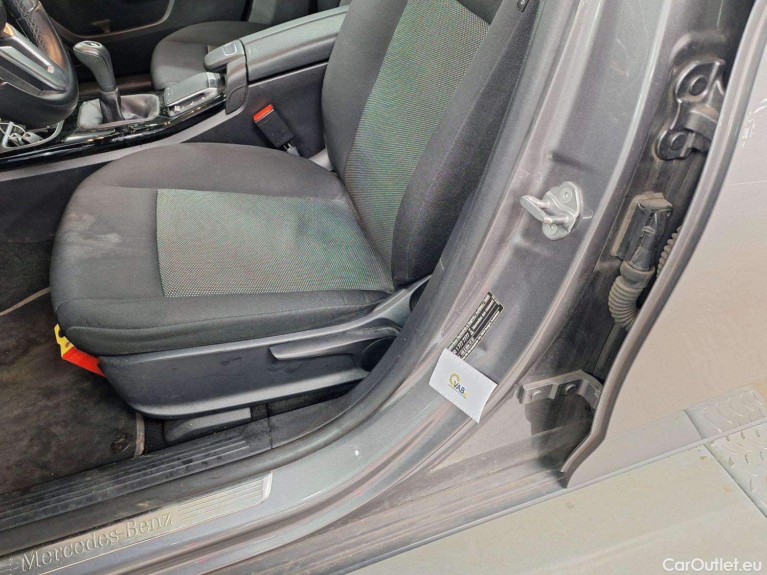  Mercedes  A-Klasse Mercedes, A-Class Berline '18, Mercedes-Benz  Limousine A 180d Business S #23