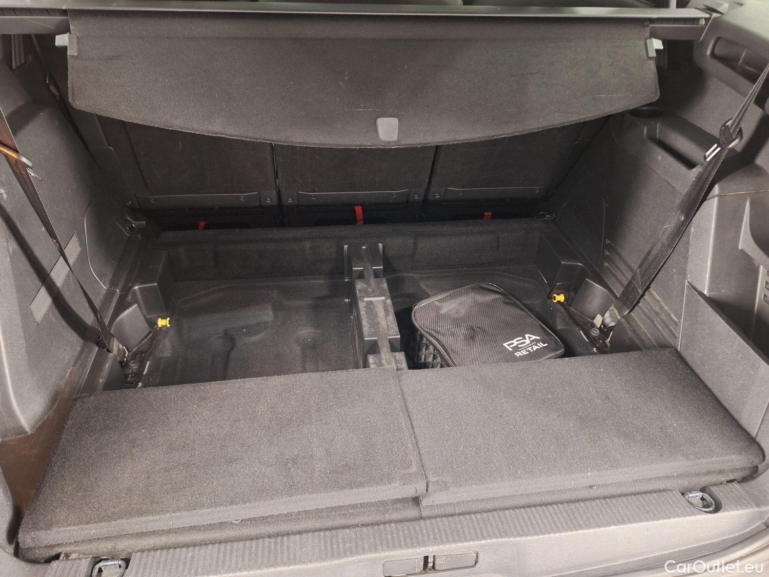  Peugeot  5008 Peugeot,  '16, Peugeot  1.5 BlueHDi 96kW S&S EAT8 Allure 5d #51