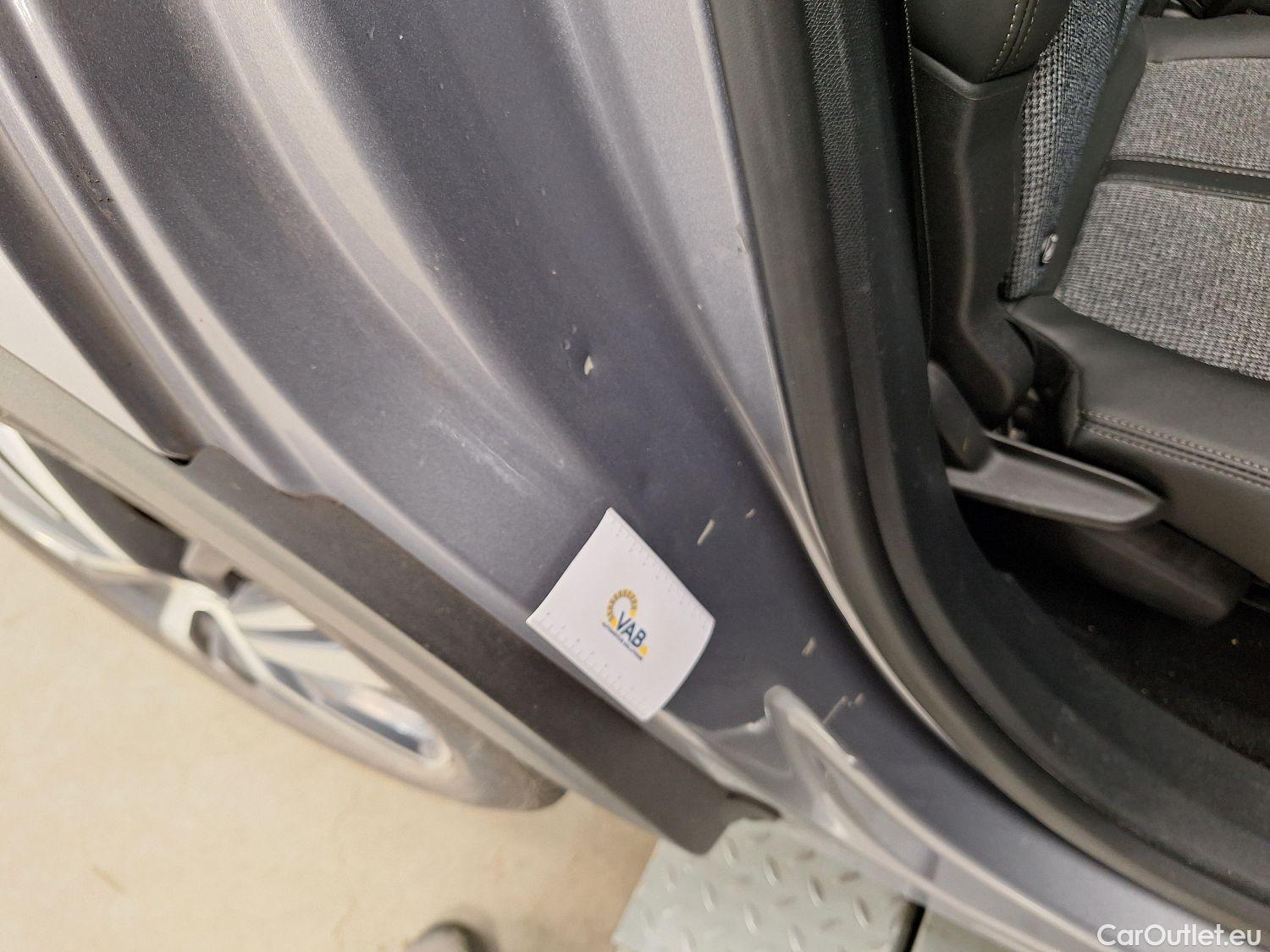  Peugeot  5008 Peugeot,  '16, Peugeot  1.5 BlueHDi 96kW S&S EAT8 Allure 5d #42