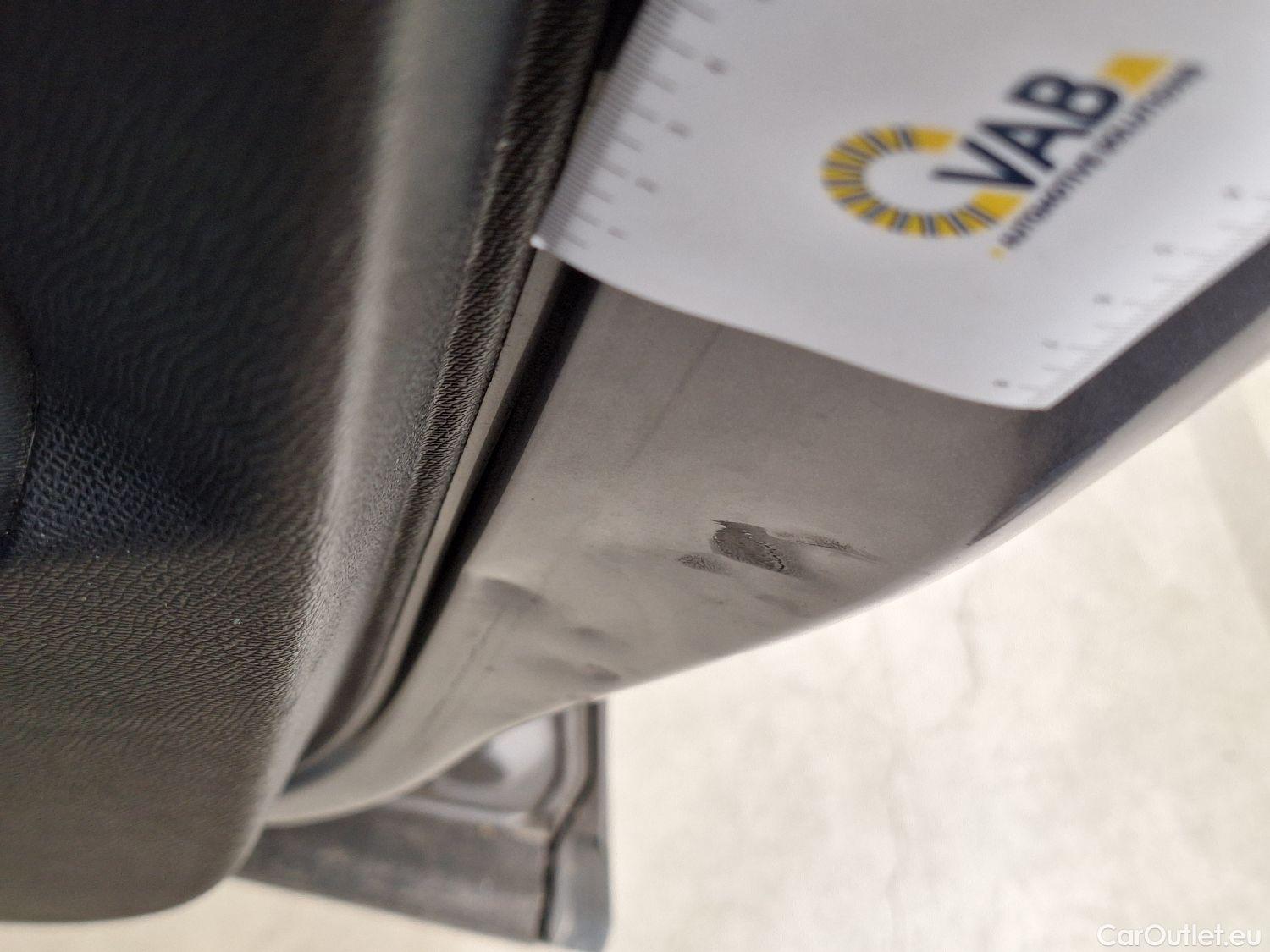  Peugeot  5008 Peugeot,  '16, Peugeot  1.5 BlueHDi 96kW S&S EAT8 Allure 5d #41