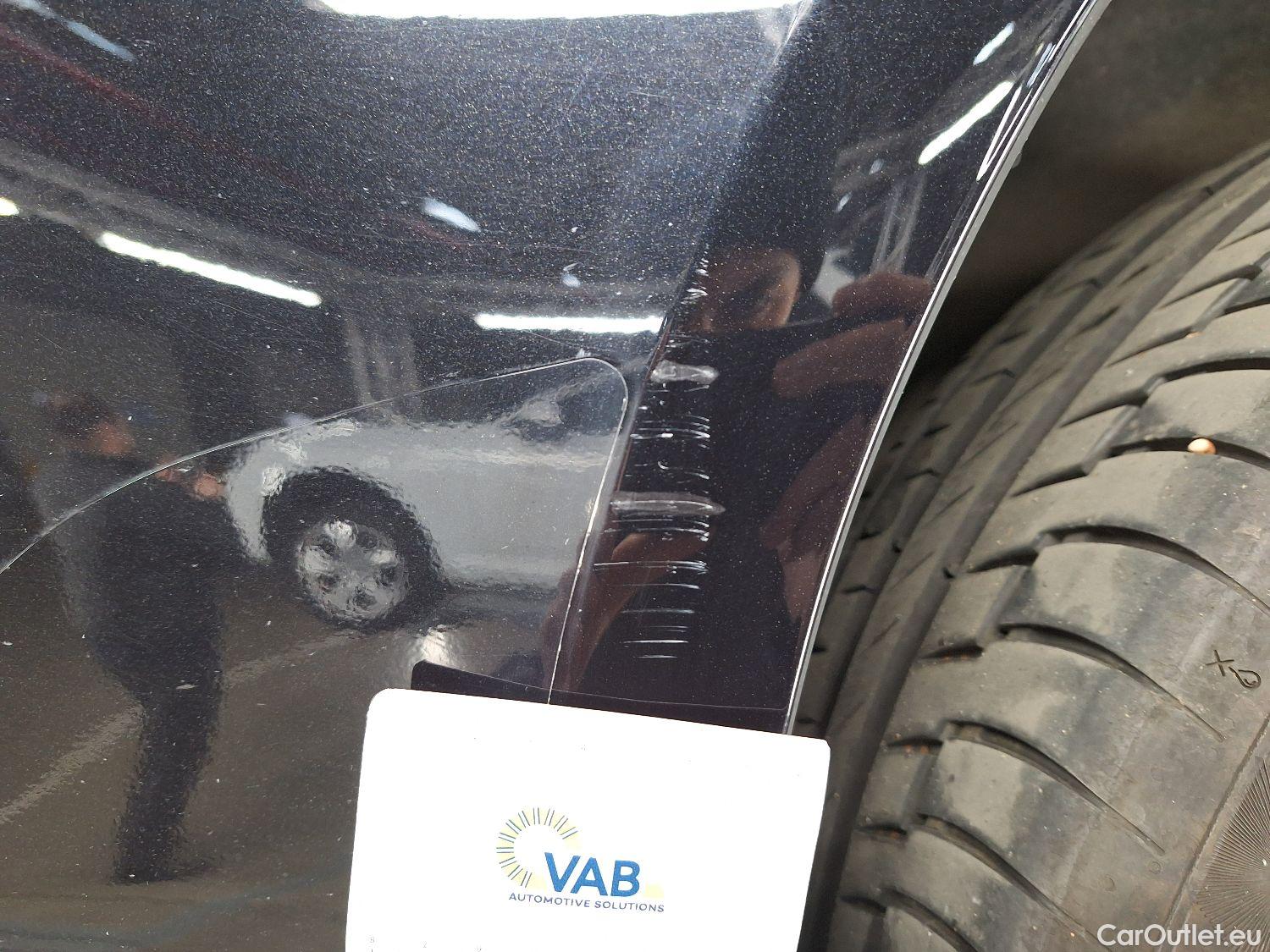  Porsche  Taycan Porsche,  BEV, Porsche  4S 4d #24