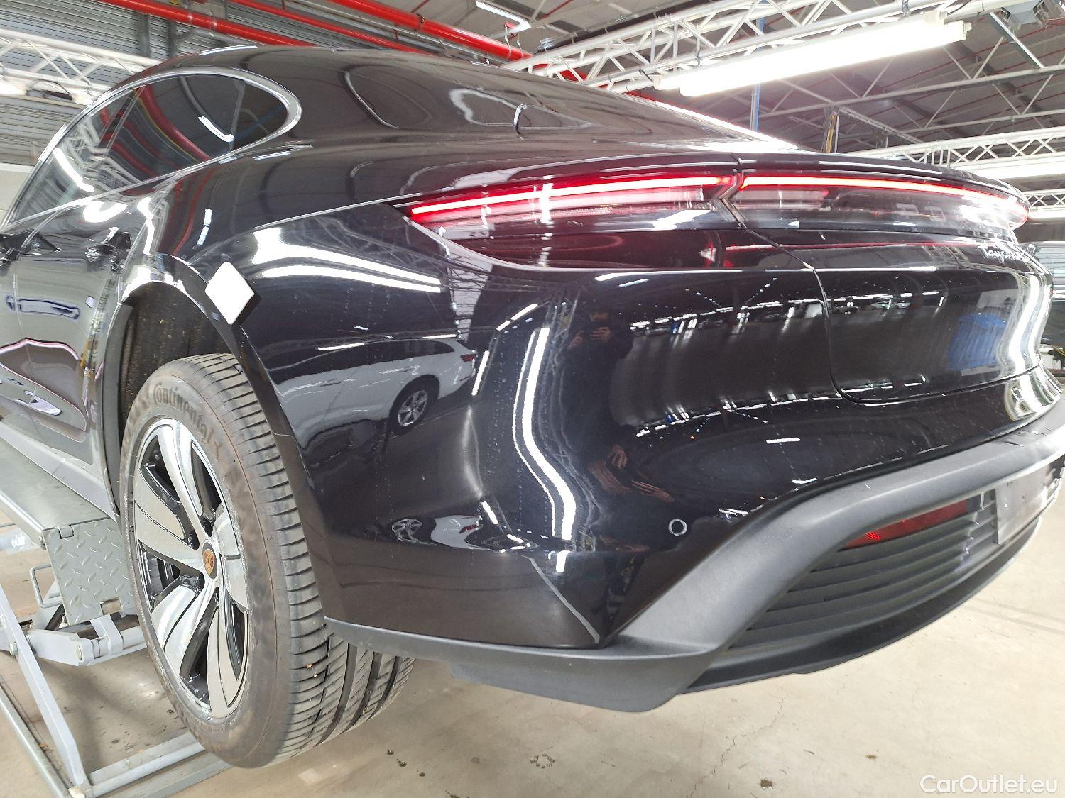  Porsche  Taycan Porsche,  BEV, Porsche  4S 4d #36