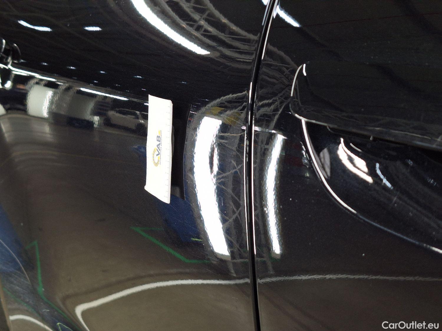  Porsche  Taycan Porsche,  BEV, Porsche  4S 4d #31