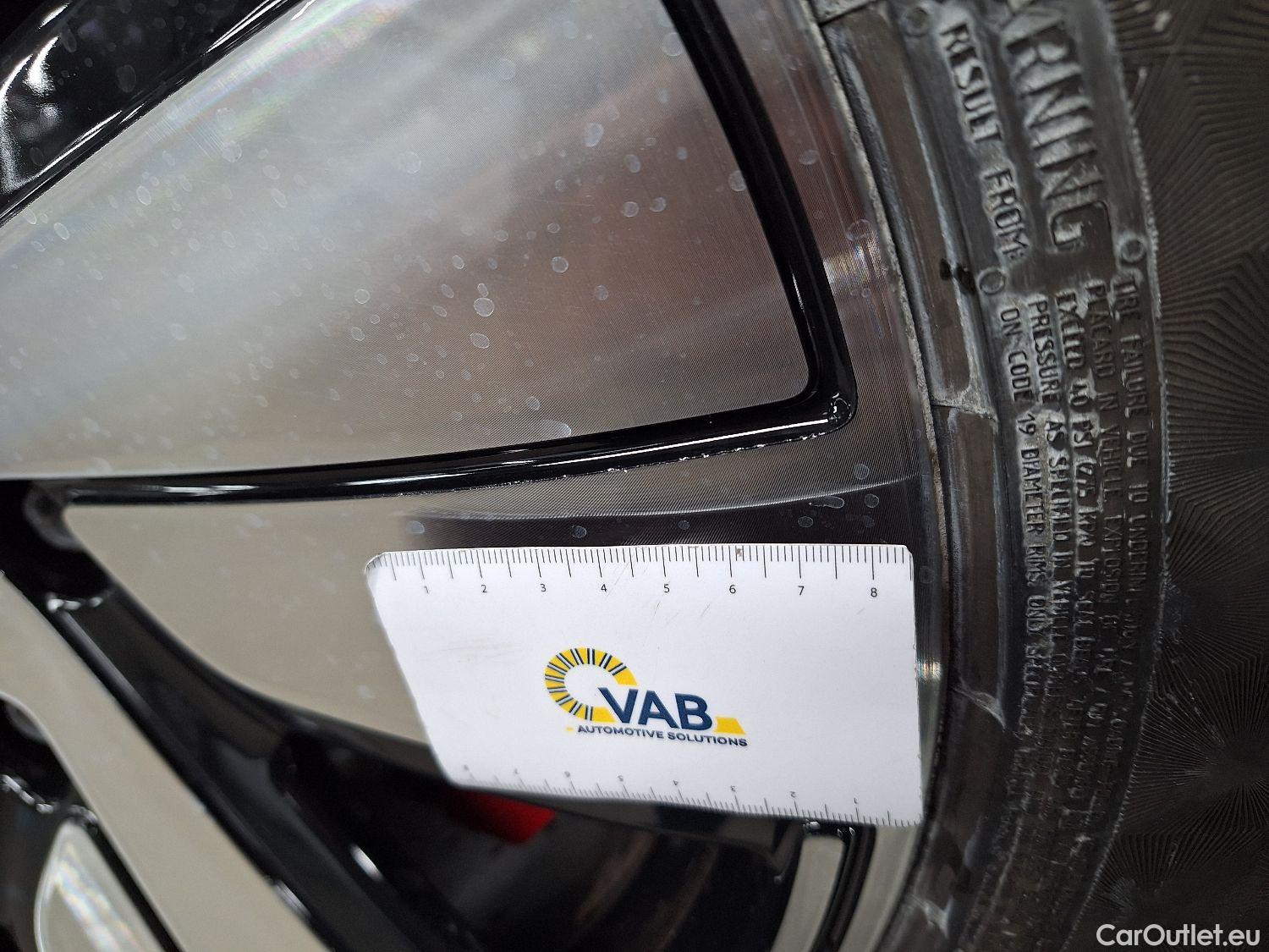  Porsche  Taycan Porsche,  BEV, Porsche  4S 4d #17