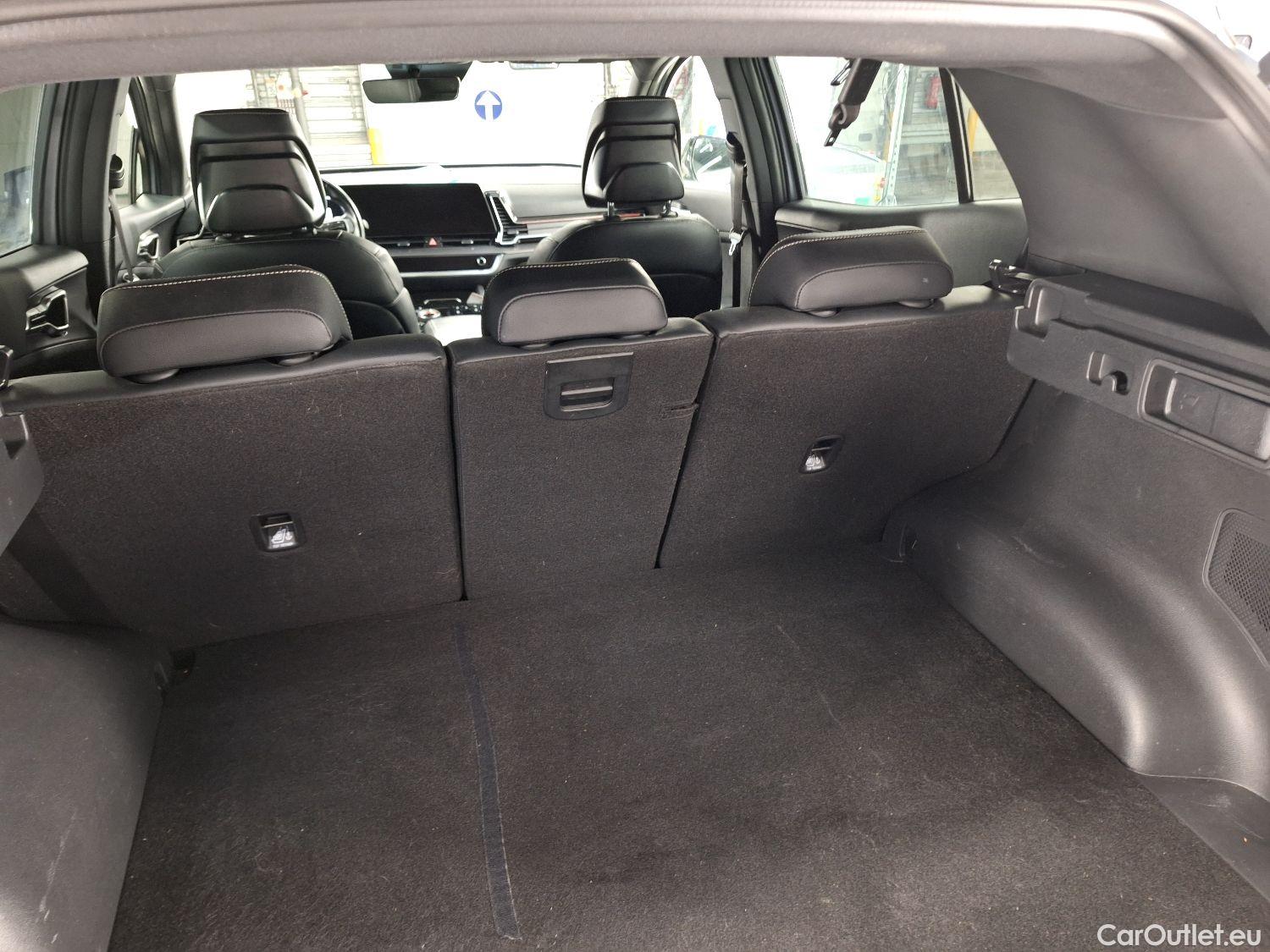  KIA  Sportage Kia,  '21 PHEV, KIA  1.6 T-GDi 6A/T AWD GT Line PHEV 5d #45