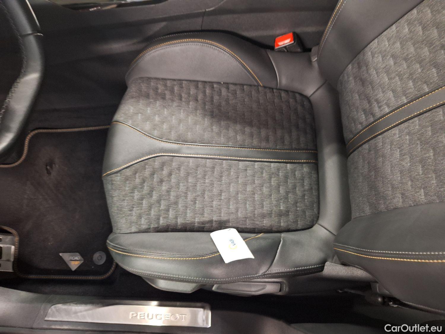  Peugeot  5008 Peugeot,  FL'20, Peugeot  1.2 PureTech 96kW S&S EAT8 Roadtrip  #1