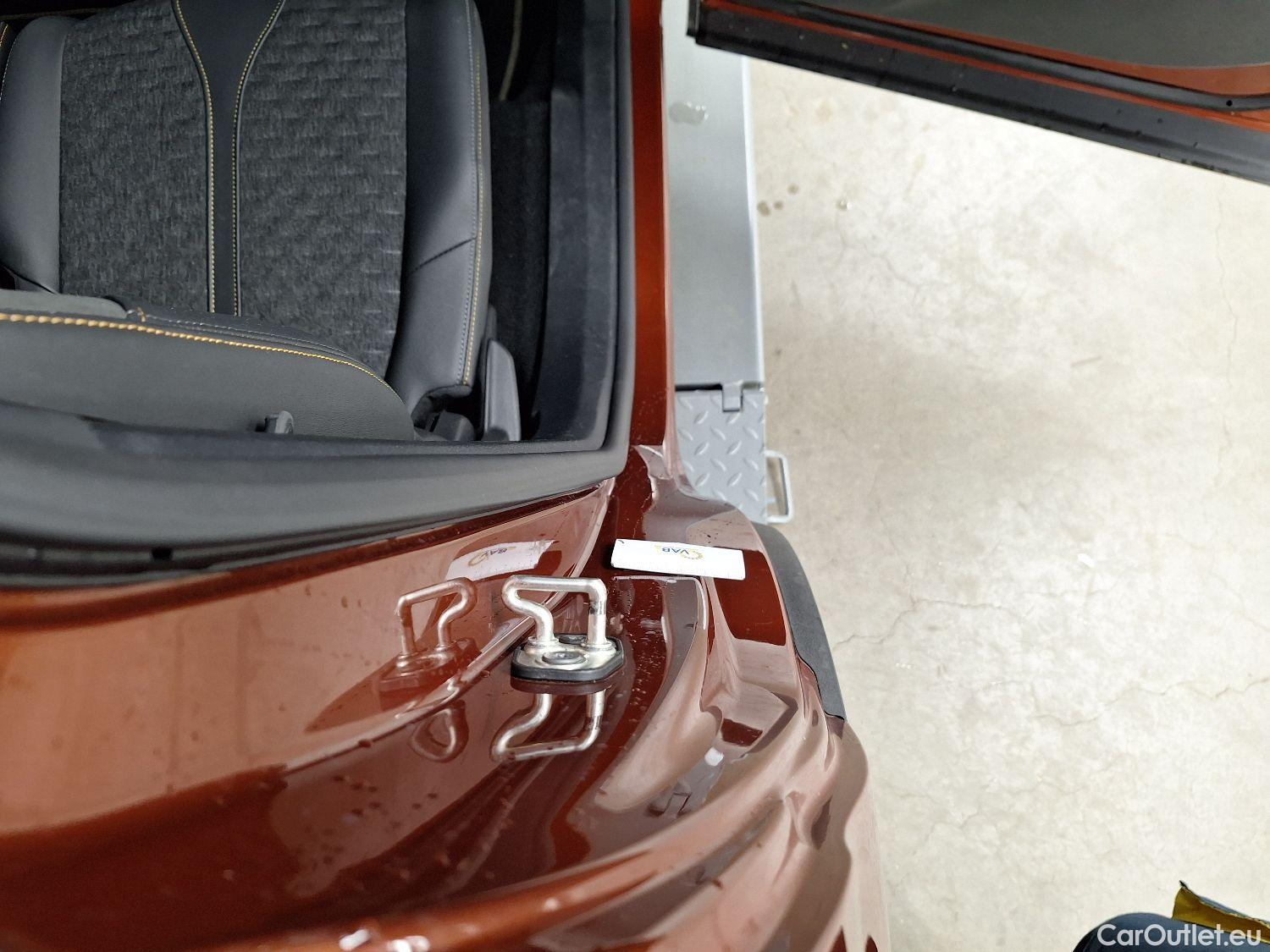  Peugeot  5008 Peugeot,  FL'20, Peugeot  1.2 PureTech 96kW S&S EAT8 Roadtrip  #10