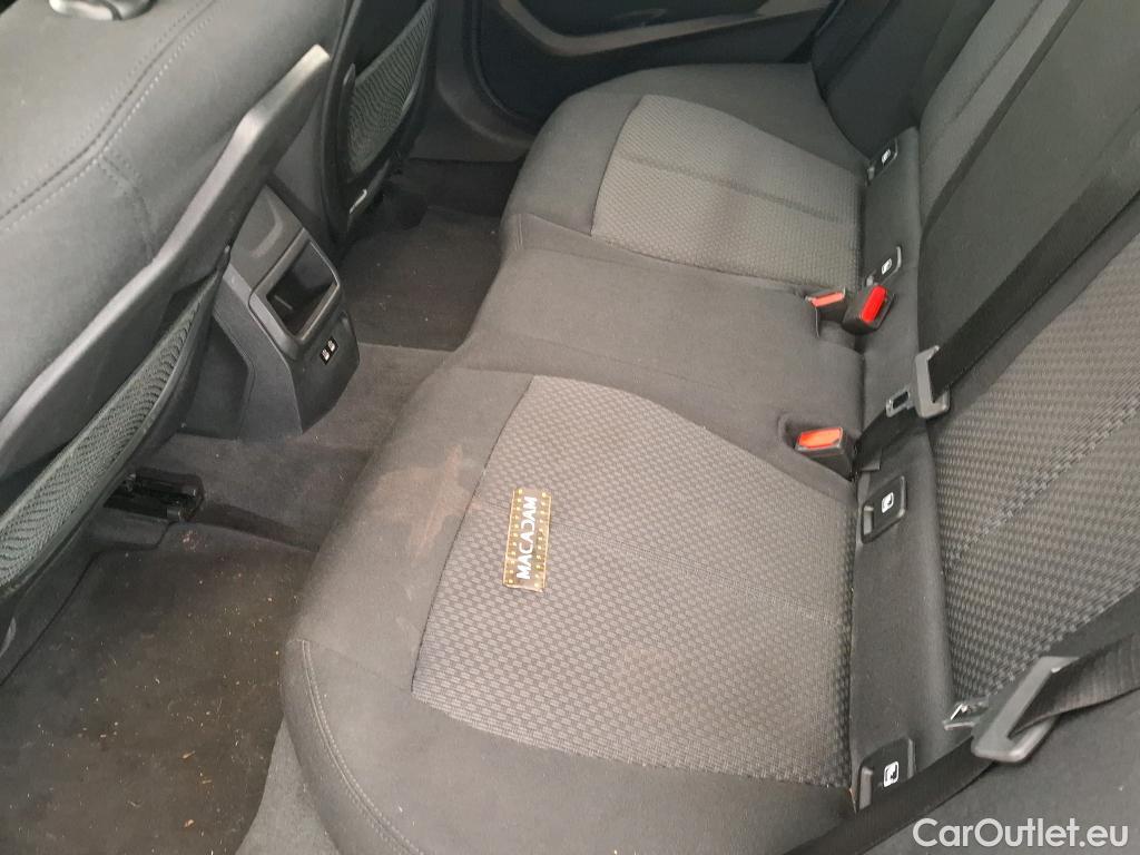  Bmw  Serie 1 BMW Série 1 / 2019 / 5P / Berline 1.5 116I Business Design #37