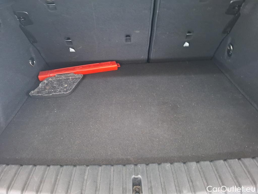  Bmw  Serie 1 BMW Série 1 / 2019 / 5P / Berline 1.5 116I Business Design #25