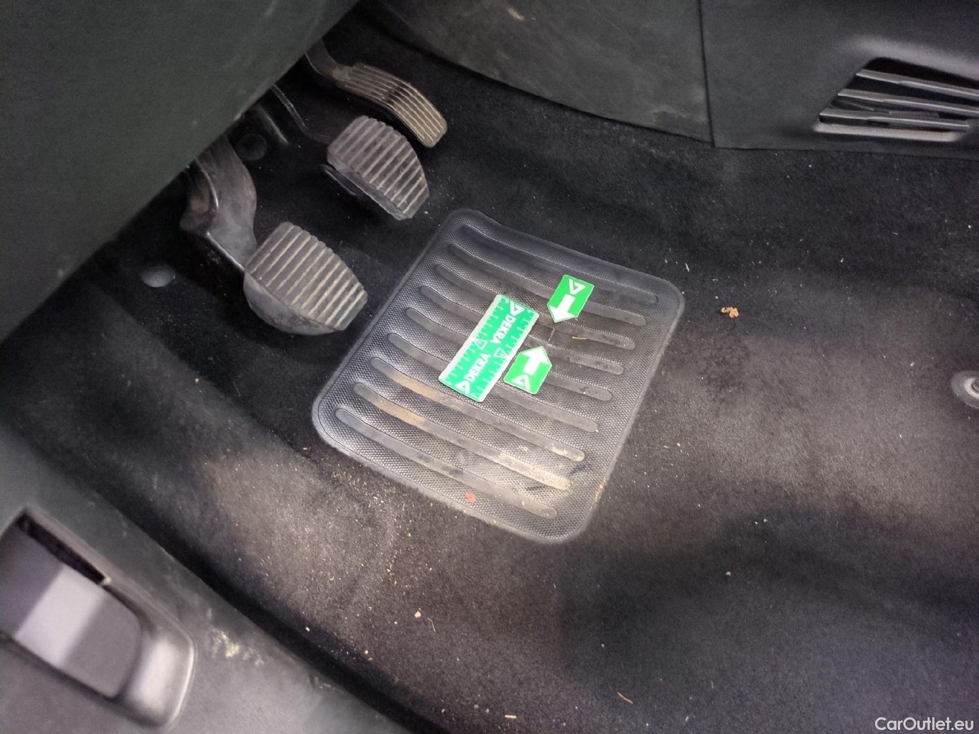  Peugeot  208  Allure Business 1.6 HDi 100CV BVM5 E6 #5