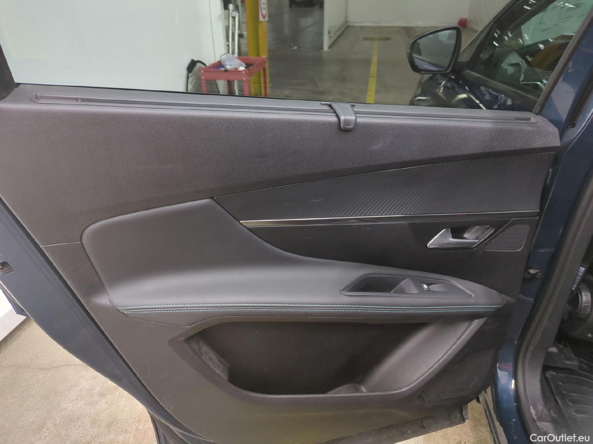  Peugeot  5008  Allure 1.5 HDi 130CV BVA8 7 Sieges E6d #17