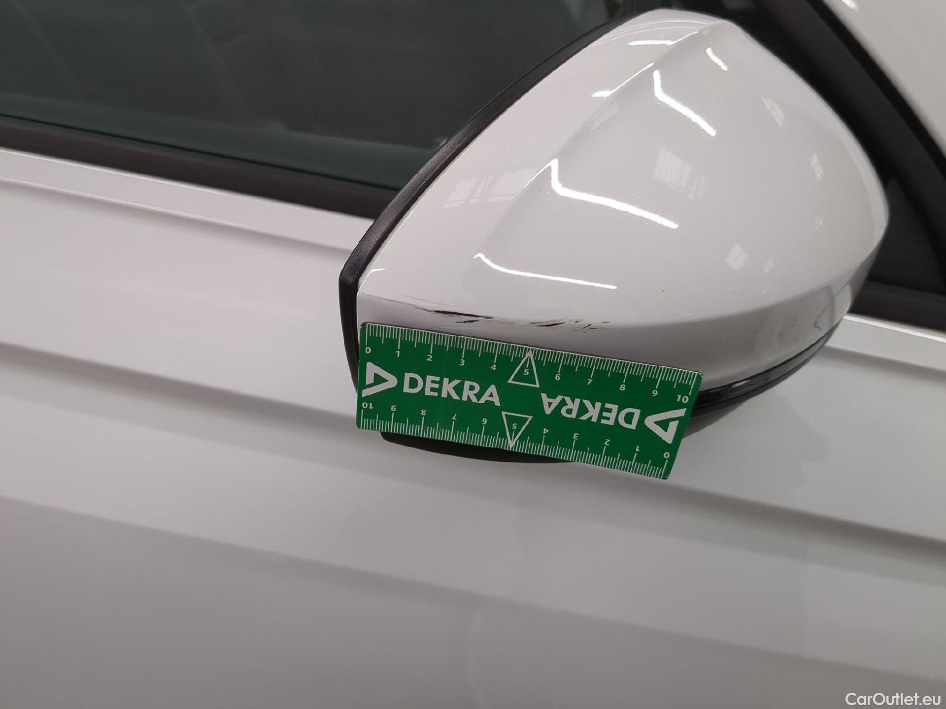  Volkswagen  Tiguan VOLKSWAGEN  / 2020 / 5P / SUV 1.5 TSI 130 BMV6 Life Busines #25