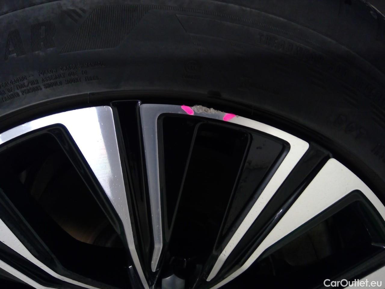  Volvo  V60  T6 350 Cor.Ed.Rec. AWD Aut #9