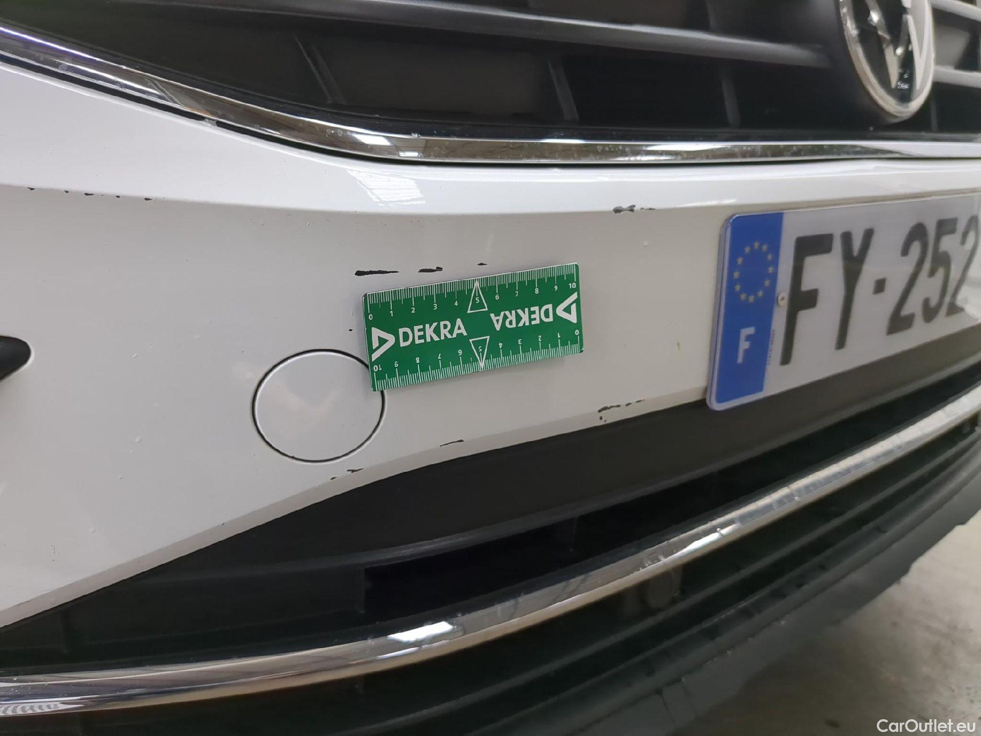  Volkswagen  Tiguan VOLKSWAGEN  / 2020 / 5P / SUV 1.5 TSI 130 BMV6 Life Busines #30