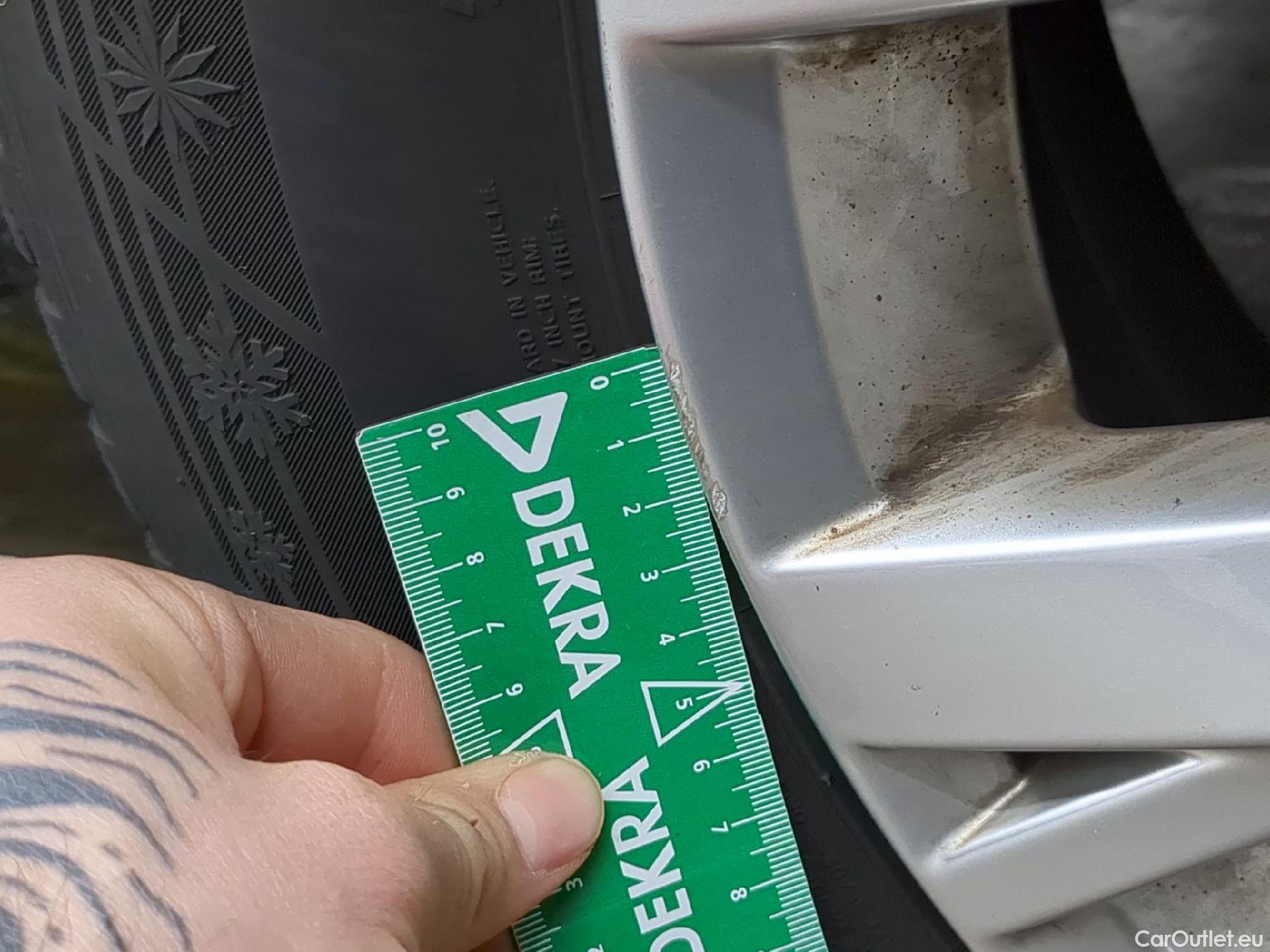  Volkswagen  Tiguan VOLKSWAGEN  / 2020 / 5P / SUV 1.5 TSI 130 BMV6 Life Busines #7