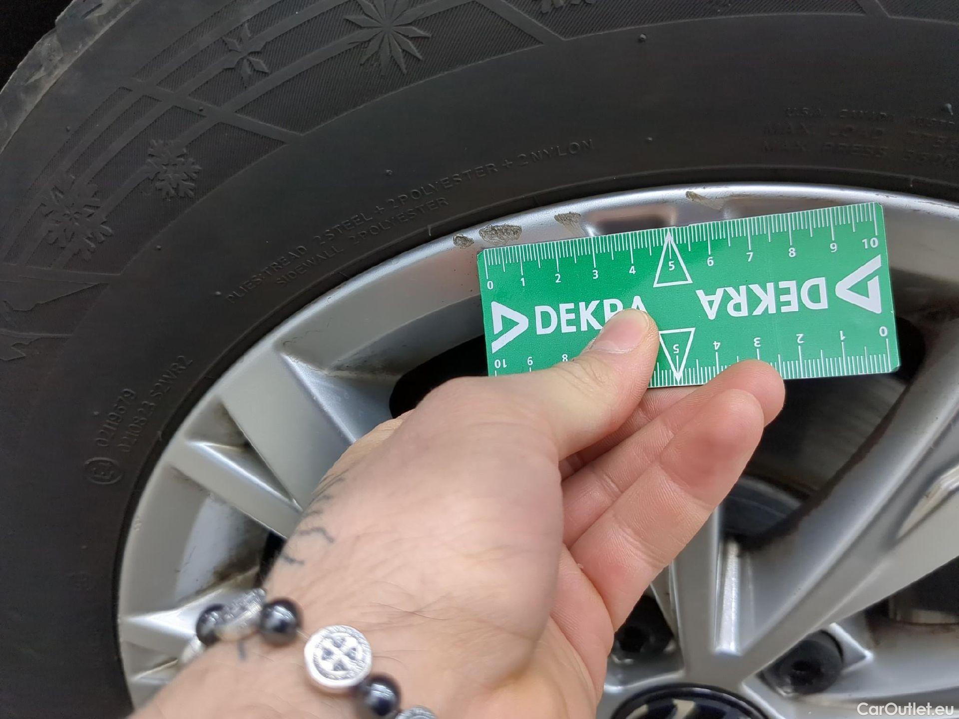  Volkswagen  Tiguan VOLKSWAGEN  / 2020 / 5P / SUV 1.5 TSI 130 BMV6 Life Busines #13