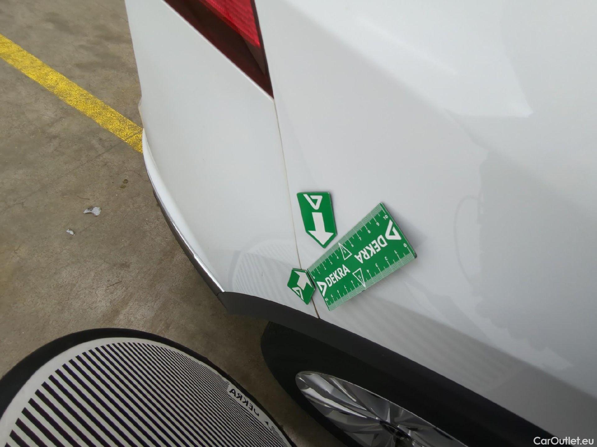  Volkswagen  Tiguan VOLKSWAGEN  / 2020 / 5P / SUV 1.5 TSI 130 BMV6 Life Busines #24