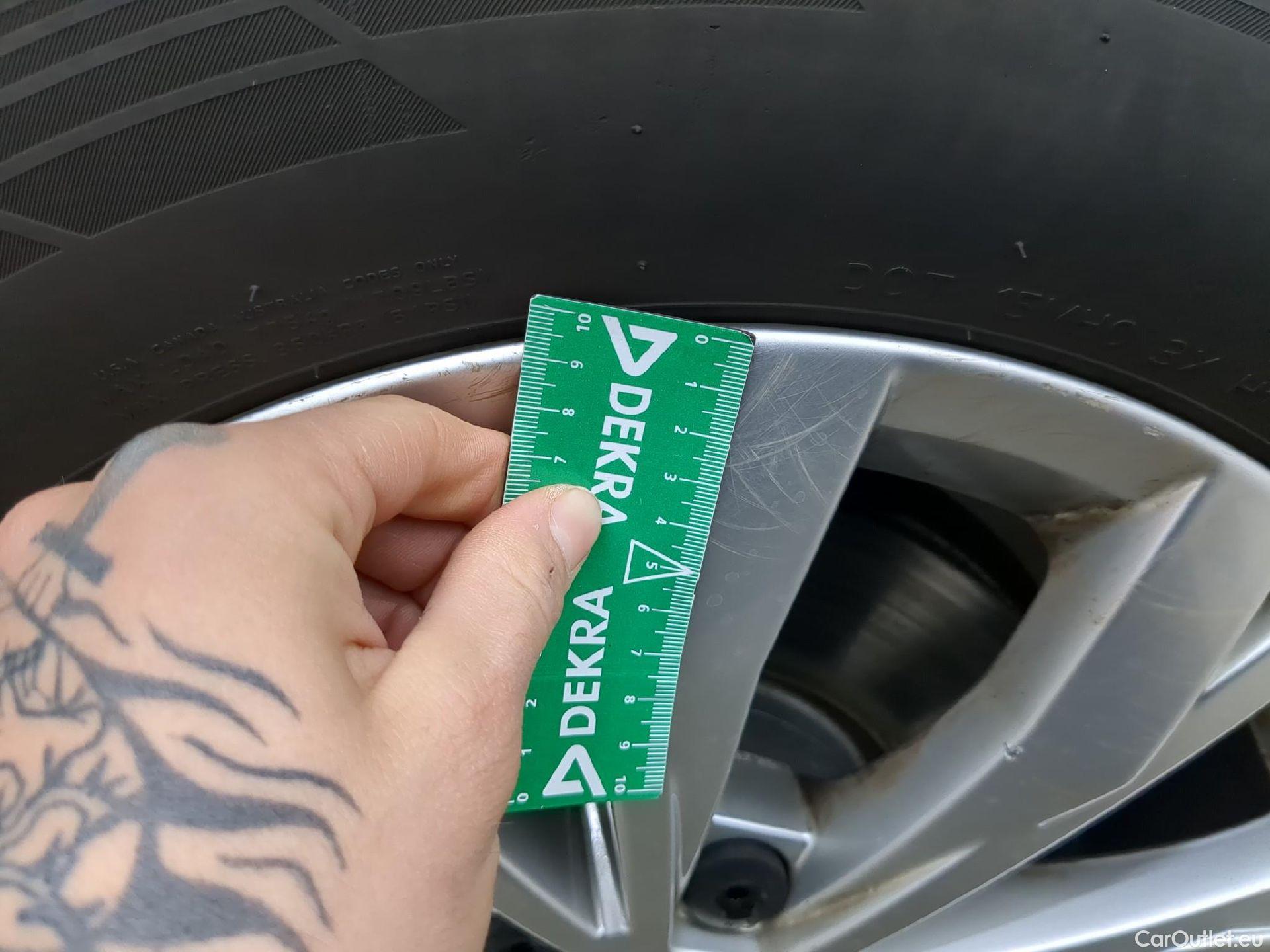  Volkswagen  Tiguan VOLKSWAGEN  / 2020 / 5P / SUV 1.5 TSI 130 BMV6 Life Busines #10