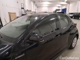  Toyota  Yaris TOYOTA  / 2020 / 5P / BERLINA HYBRID ACTIVE MY20 #34