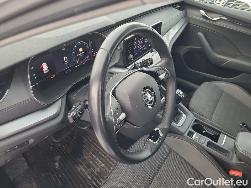  Skoda  Octavia  Combi (NX3)(2020) Oct.C.2.0 TDI 110 Ambition #8