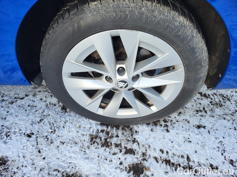  Skoda  Octavia  Combi (NX3)(2020) Oct.Combi 2.0TDI 110 Style AT #8