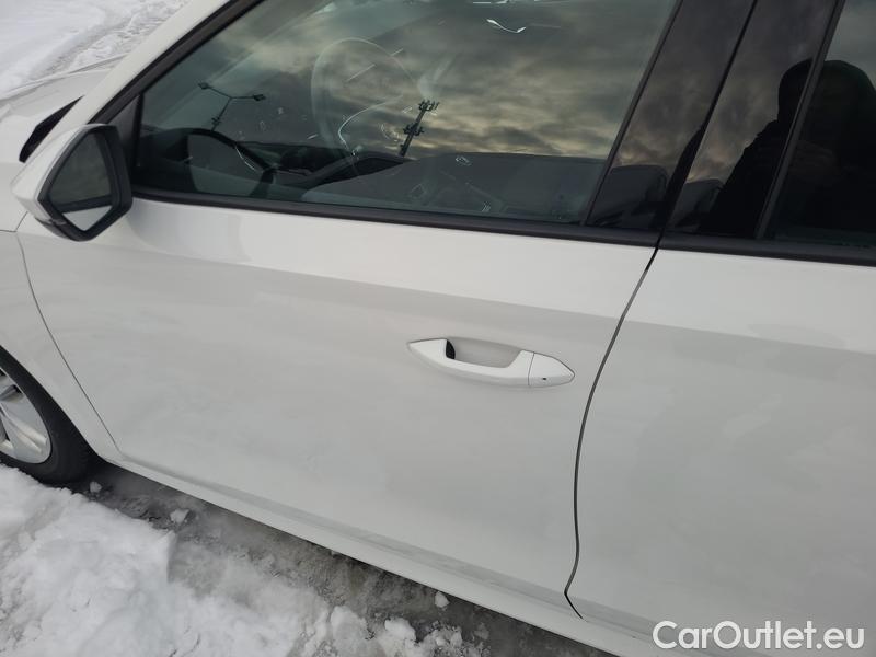  Skoda  Octavia  Combi (NX3)(2020) Oct.C.2.0 TDI 110 Ambition #4