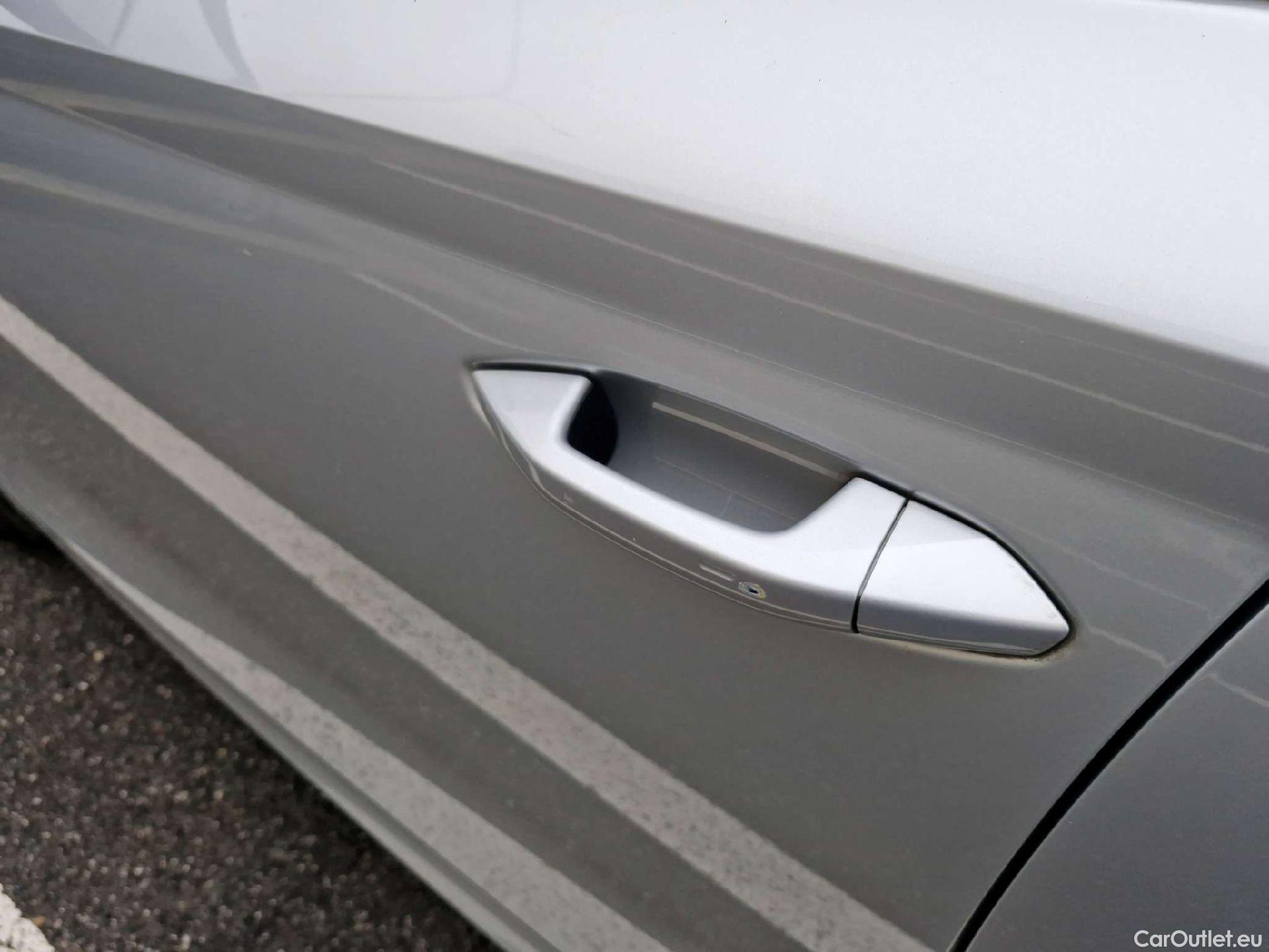  Skoda  Octavia  Combi (NX3)(2020) Oct.Combi 1.5TSI 110 Style #15