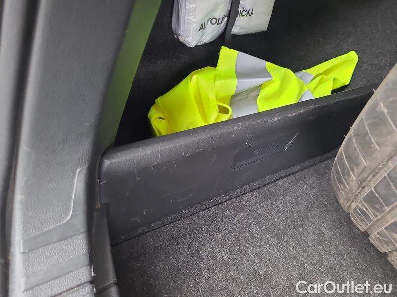  Skoda  Octavia  Combi (NX3)(2020) Oct.Combi 1.5TSI 110 Style #14