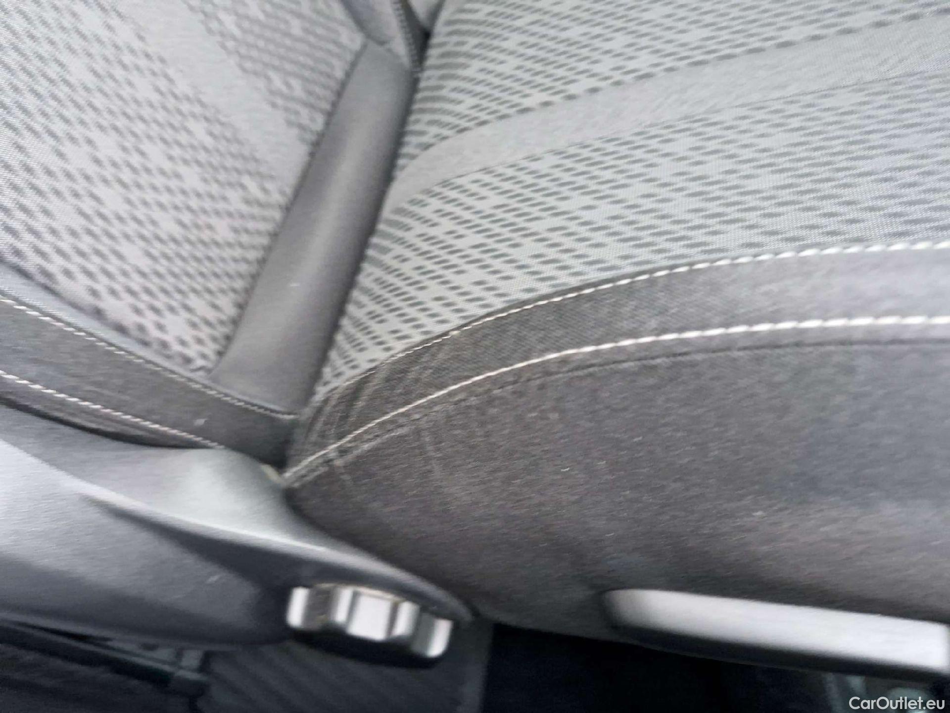  Skoda  Octavia  Combi (NX3)(2020) Oct.Combi 1.5TSI 110 Style #6